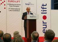 EURO-LIFT, OR HOW TO UPLIFT AN EXHIBITION