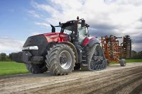 TRACTOR OF THE YEAR 2015 ON SHOW AT AGROTECH EXPO