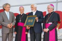 Stanisław Niemczyk awarded with the “Per Artem ad Deum” medal