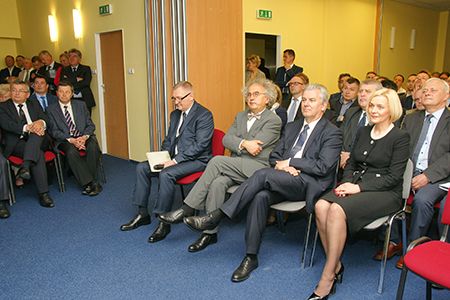 The conference which directly preceded the consultation session was attended by, inter alia: Cezary Grabarczyk - Deputy Speaker of the Polish Sejm and Leszek Rafalski - Managing Director of the Road and Bridge Research Institute