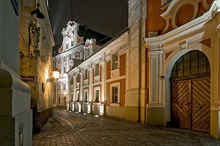 Bazylika kolegiacka Matki Boskiej Nieustającej Pomocy i św. Marii Magdaleny w Poznaniu - Fara Poznańska