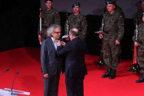 Medal wręczył minister spraw zagranicznych, Grzegorz Schetyna