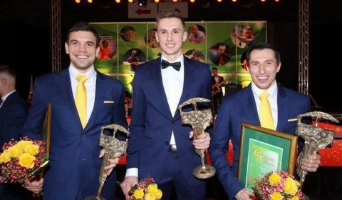 Most popular 2015's plebiscite's sportsmen just after they had been presented the award  - Mateusz Bieniek (center) - the ranking winner, Michał Jurecki (left) - the polls runner-up and Sławomir Szmal who came third