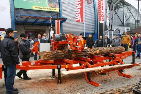 Pokazy dynamiczne są atrakcją każdych targów leśnej branży