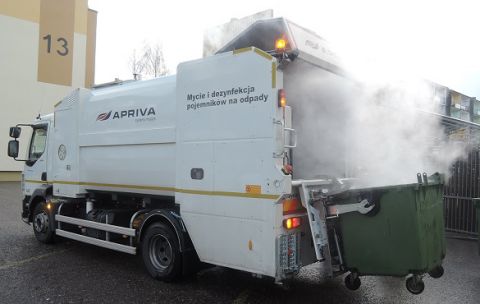 New to the Polish market, the solution to dirty waste containers problem - a mobile waste containers wash LIMPMATIC