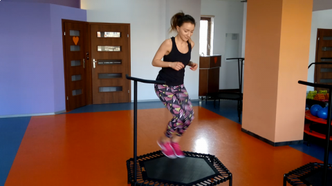 JumpFIT to jedyne studio w Kielcach oferujące fitness na trampolinach