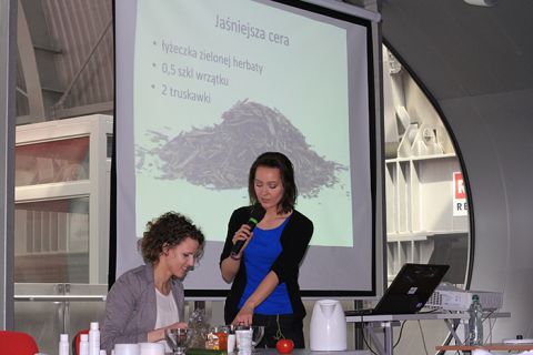 Paulina Czarszka - the blogger ran the seminar - she taught the participants how to make homemade   natural cosmetics