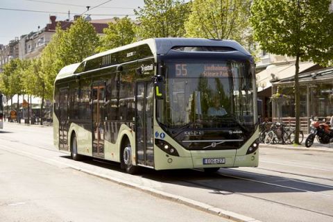 Elektryczny autobus hybrydowy Volvo 7900 będzie można oglądać w Targach Kielce podczas TRANSEXPO 2016 (Żrółdło: http://www.volvobuses.pl)