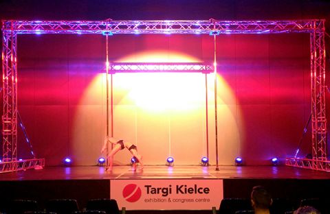 Pierwszy dzień FIT Weekendu to zmagania amatorek w Pole Dance Show