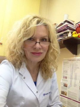 Dr Anna Chałupczak-Winiarska, specjalista dermatolog odwiedzi targi AtoPsoriaDerm w Targach Kielce 1 lipca 2017 roku