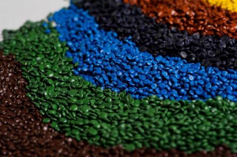 The re-granulate offer is targeted at casings and installation pipes manufacturers  both in smooth and corrugated versions as well as waste containers, dustbins and boxes manufacturers. A specific colour-tone can be provided at the customer's request 