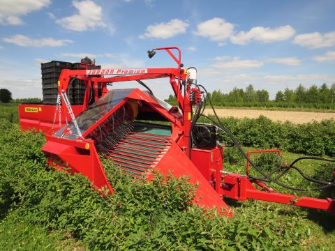 Podczas targów HORTI-TECH zobaczyć będzie można udoskonaloną wersję  Kombajnu  Joanna - niezastąpionego między innymi w zbiorze owoców jagodowych.