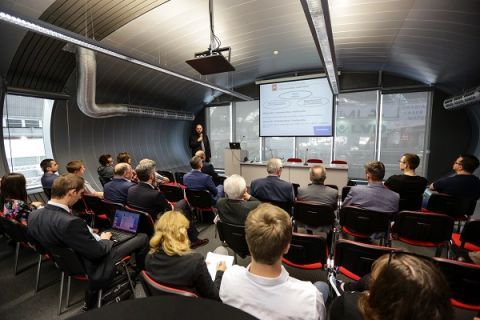 The 2018’s seminar generated an avid interest among the STOM-LASER guests
