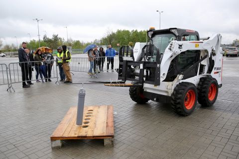 An aptitude test in which the contestants had to arrange the "Kielce" inscription   with the use of the machines was a part of the competition set