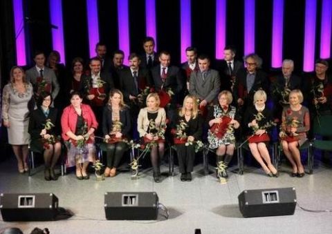 ”A Charming Witch” statuette laureates. Andrzej Mochoń PhD - third on the right in the second row