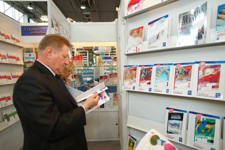 Deputy Minister Tadeusz Sławecki at the EDUKACJA trade fair