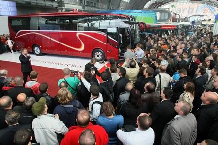 The Setra market launch was combined with the presentation of the bus’ history. The event attracted crowds of TRANSEXPO exhibition guests