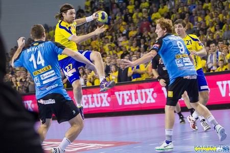 In the photo – Champion’s League top scorer - Ivan Cupić of Vive Targi Kielce in clash with the Metalurg Skopje team. Photo by courtesy of Patryk Ptak