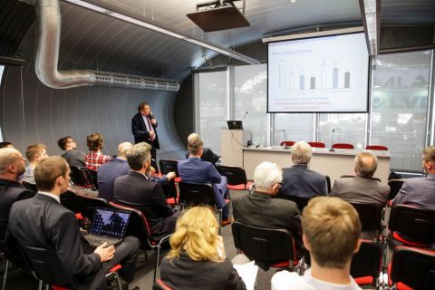 Seminars and conferences are a perfect complement to the STOM exhibition